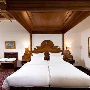 King's First Hotel